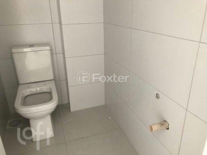 Image 7 - 1035997