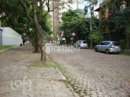 Image 8 - 1036087