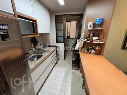 Image 6 - 1036107