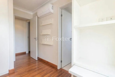 Image 34 - 1036133