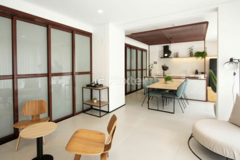 Image 22 - 1036257