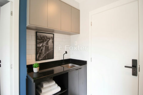 Image 11 - 1036257