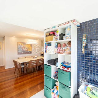 Image 32 - 1036258