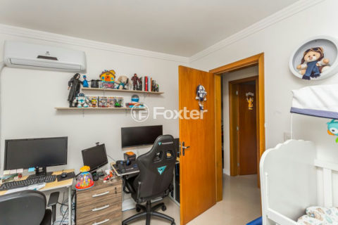 Image 17 - 1036317