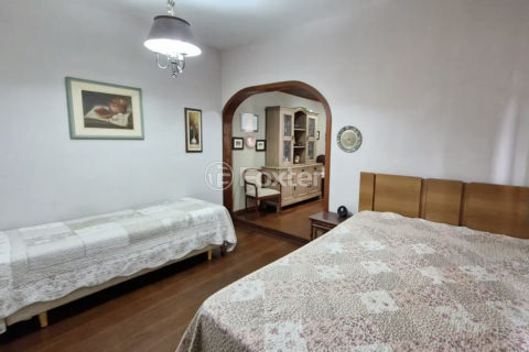 Image 11 - 1036325