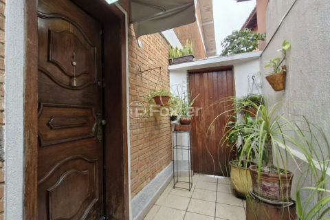 Image 4 - 1036325