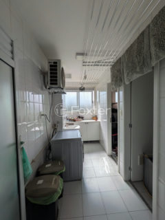 Image 39 - 1036337
