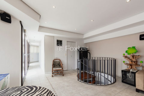 Image 43 - 1036341