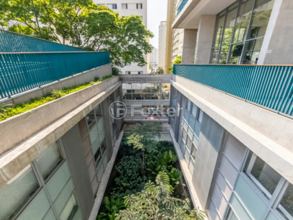 Image 30 - 1036342