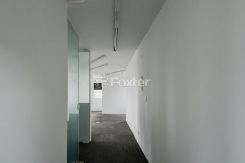 Image 19 - 1036343