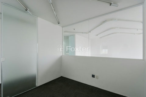 Image 20 - 1036343