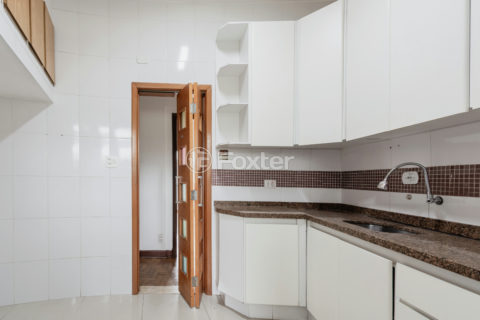 Image 21 - 1036349