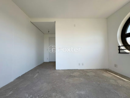 Image 33 - 1036369