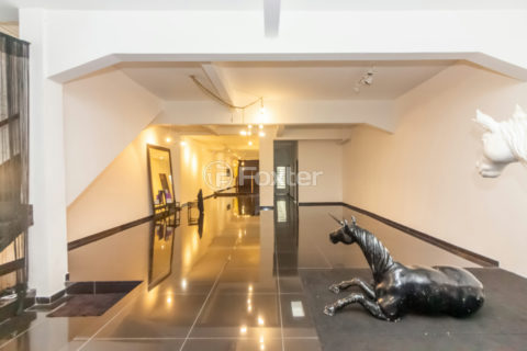 Image 2 - 1036379