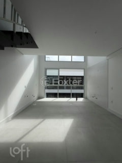 Image 17 - 1036394