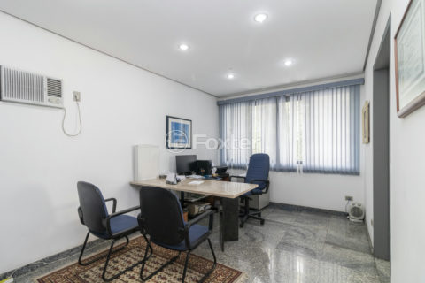 Image 17 - 1036401