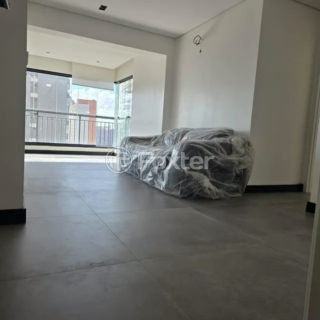 Image 10 - 1036441