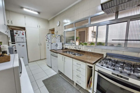 Image 40 - 1036536