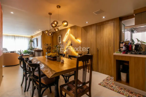 Image 4 - 1036550