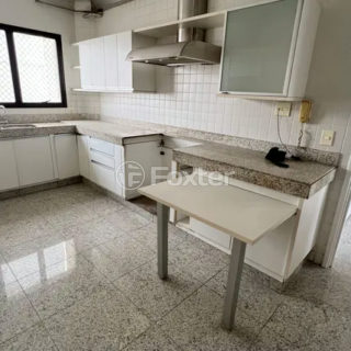 Image 11 - 1036620