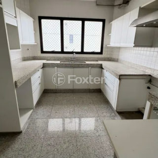 Image 10 - 1036620