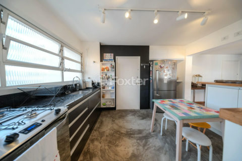Image 6 - 1036630