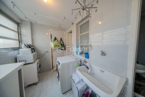 Image 14 - 1036630