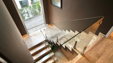 Image 17 - 1036658