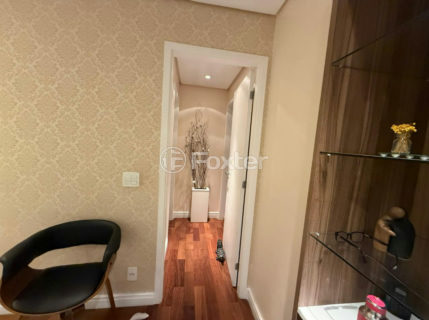 Image 10 - 1036662