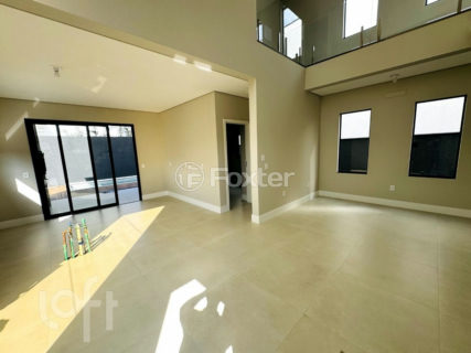 Image 4 - 1036668