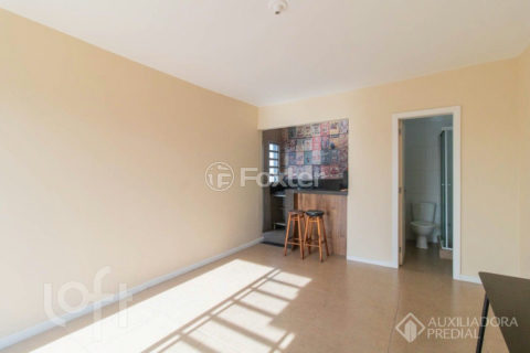 Image 1 - 1036672