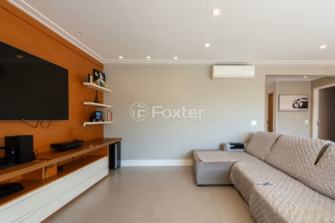 Image 3 - 1036697