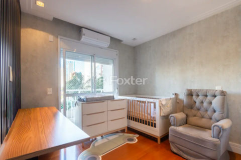 Image 21 - 1036697