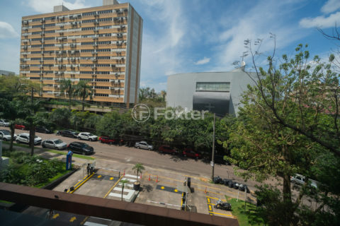 Image 19 - 1036705