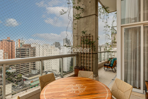 Image 6 - 1036730