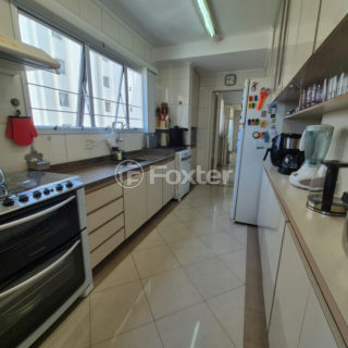 Image 20 - 1036740
