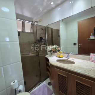 Image 25 - 1036740