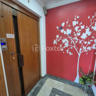 Image 17 - 1036740