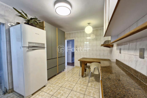 Image 22 - 1036743