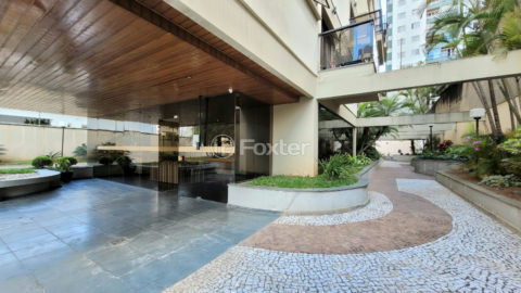 Image 70 - 1036744