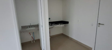 Image 33 - 1036747