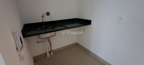 Image 32 - 1036747