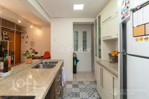 Image 4 - 1036756