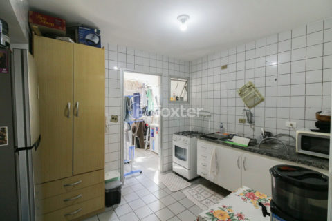 Image 4 - 1036757