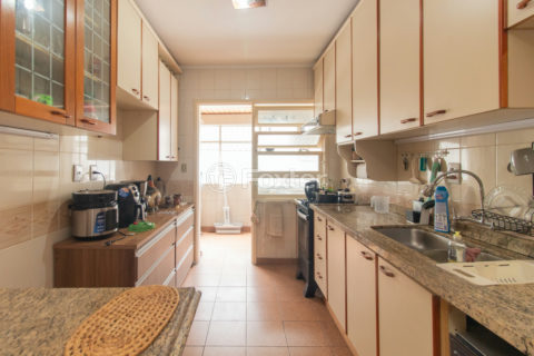 Image 21 - 1036771
