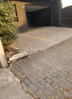 Image 44 - 1036828