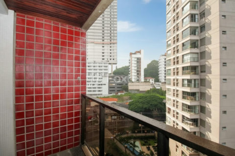 Image 6 - 1036843