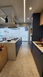 Image 13 - 1036867