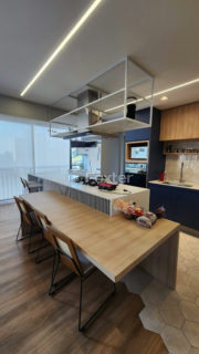 Image 10 - 1036867