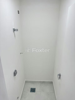 Image 2 - 1036880